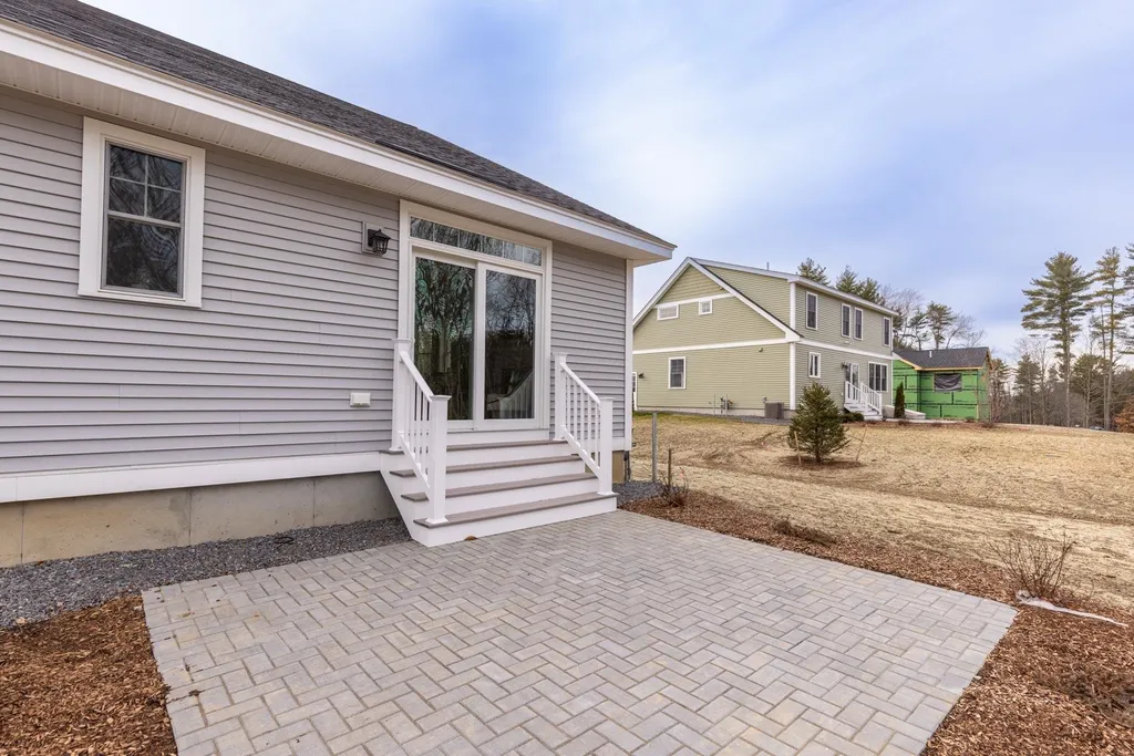 16 Sage Drive Hampton NH 03842