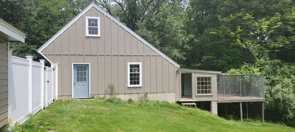 18 Beaver Brook Road Bedford NH 03110