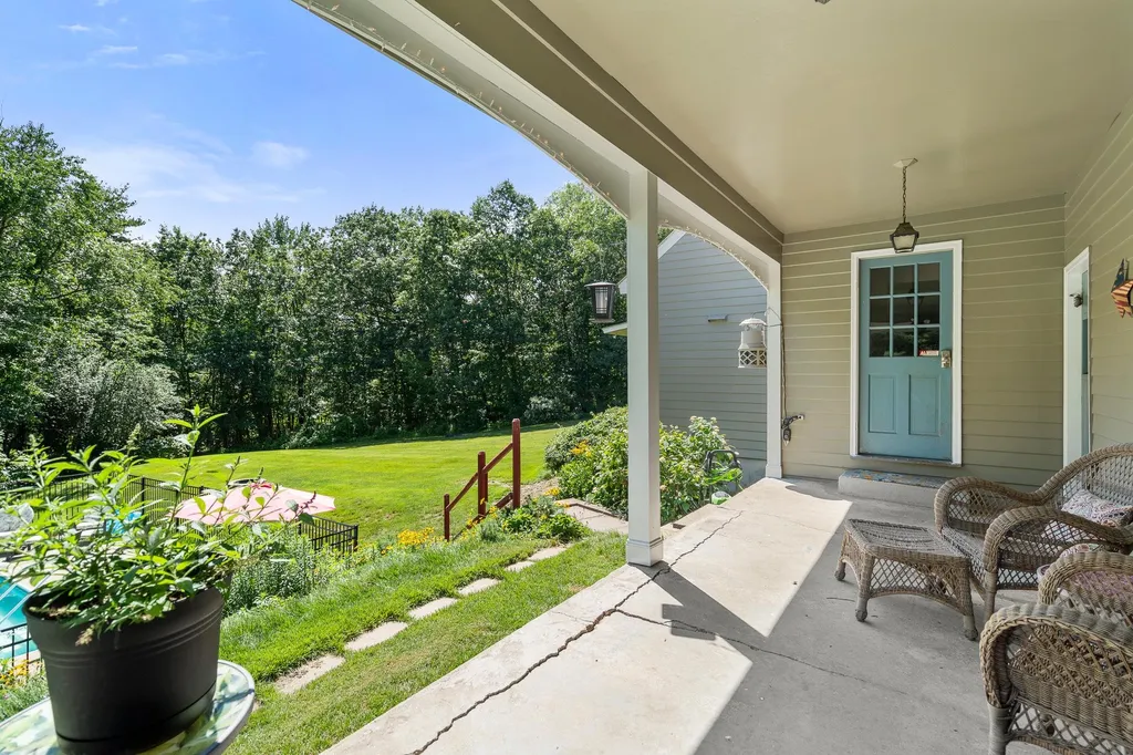 18 Beaver Brook Road Bedford NH 03110