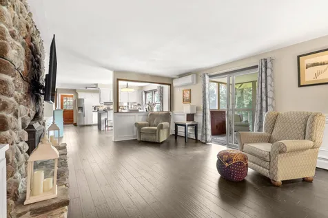 18 Beaver Brook Road Bedford NH 03110