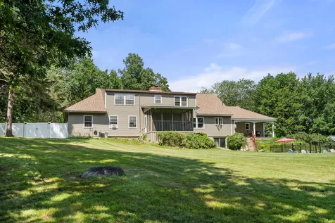 18 Beaver Brook Road Bedford NH 03110