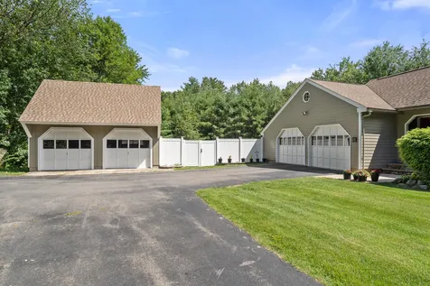 18 Beaver Brook Road Bedford NH 03110