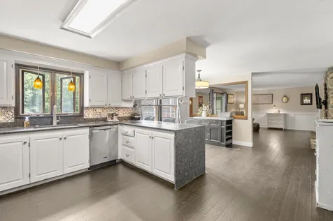 18 Beaver Brook Road Bedford NH 03110