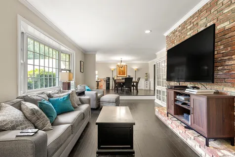 18 Beaver Brook Road Bedford NH 03110