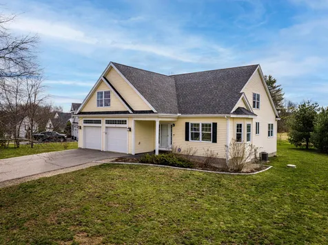5 Olive Meadow Lane Dover NH 03820
