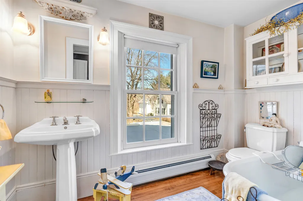 15 Pleasant Street Woodstock VT 05091