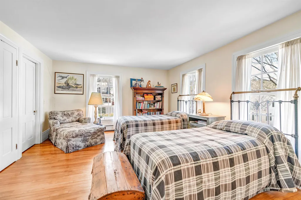 15 Pleasant Street Woodstock VT 05091
