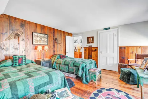 15 Pleasant Street Woodstock VT 05091