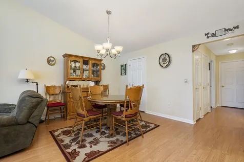2b Doveton Lane Hudson NH 03051