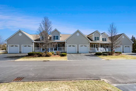 2b Doveton Lane Hudson NH 03051