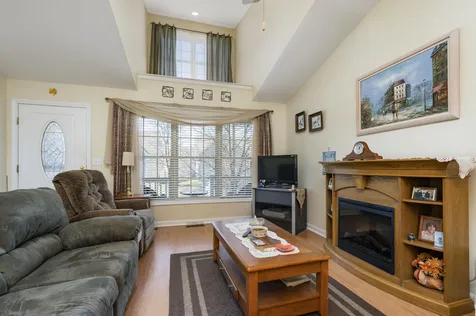 2b Doveton Lane Hudson NH 03051
