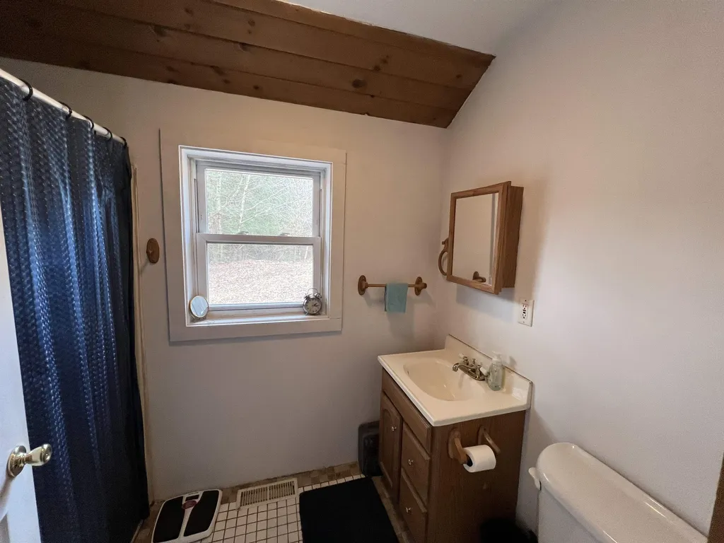 2560 Buffalo Road Rumney NH 03266