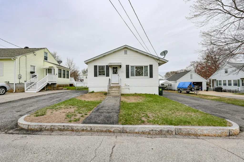 892 Dix Street Manchester NH 03103