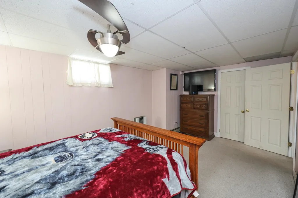 892 Dix Street Manchester NH 03103