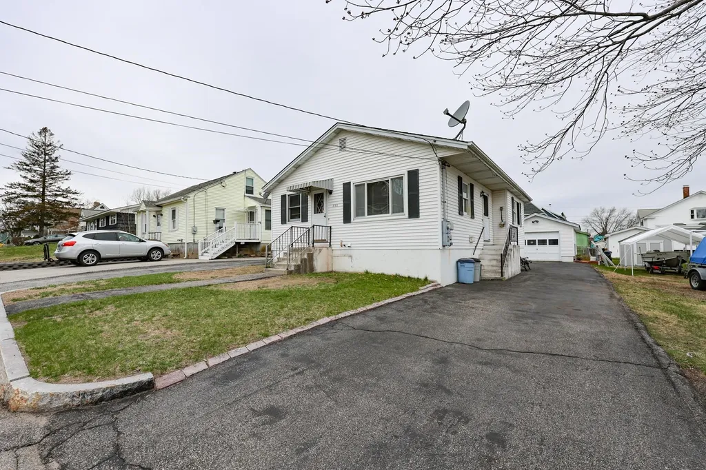 892 Dix Street Manchester NH 03103