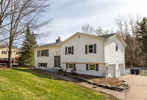 14 Athens Drive Essex VT 05402