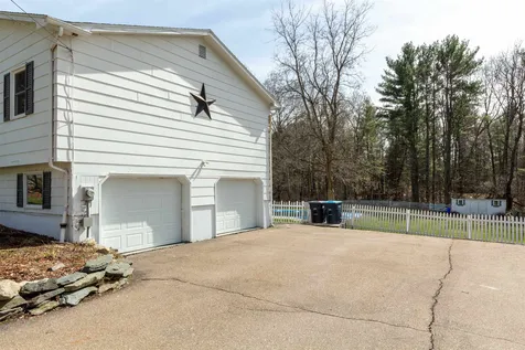 14 Athens Drive Essex VT 05402
