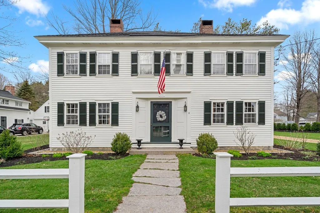 5 Foundry Street Amherst NH 03031