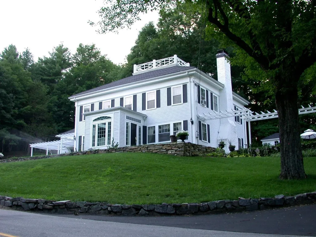 211 Bay Road Newmarket NH 03857