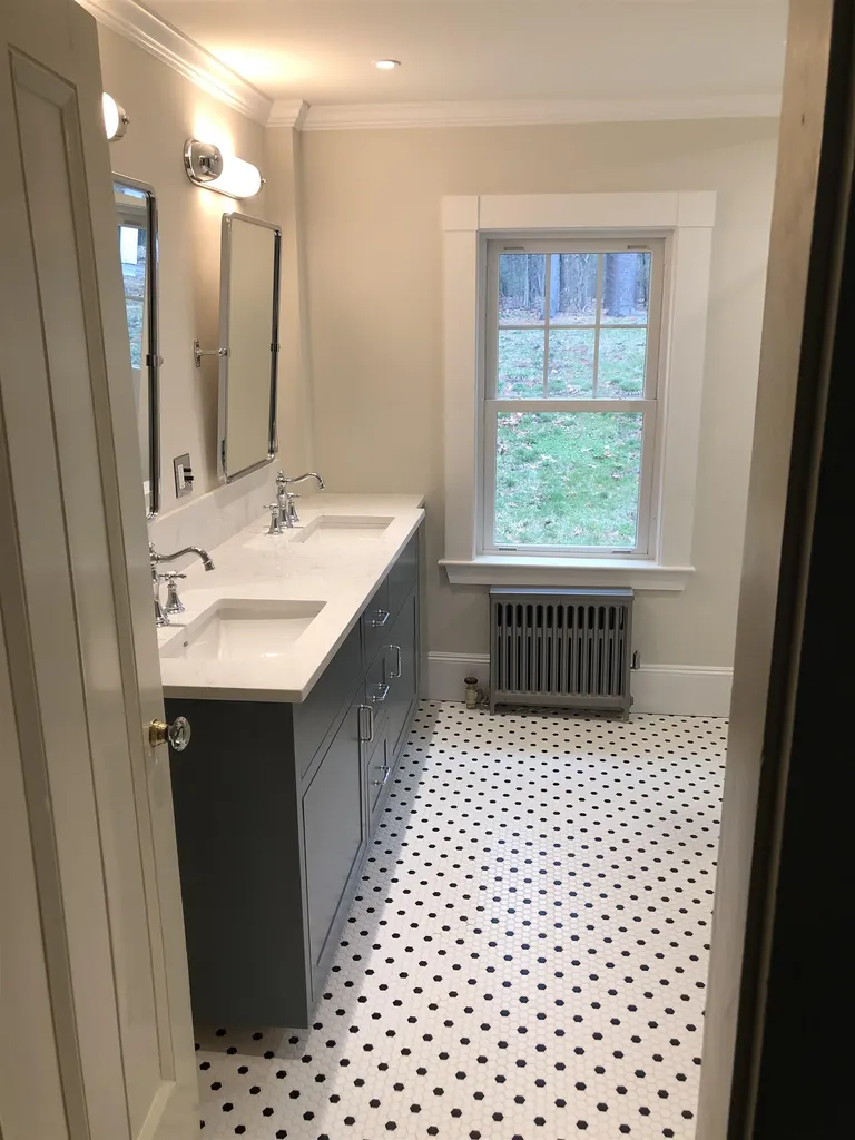 211 Bay Road Newmarket NH 03857