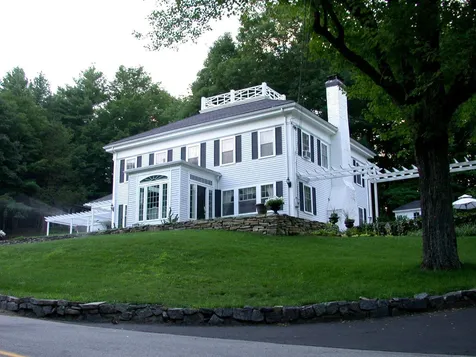 211 Bay Road Newmarket NH 03857