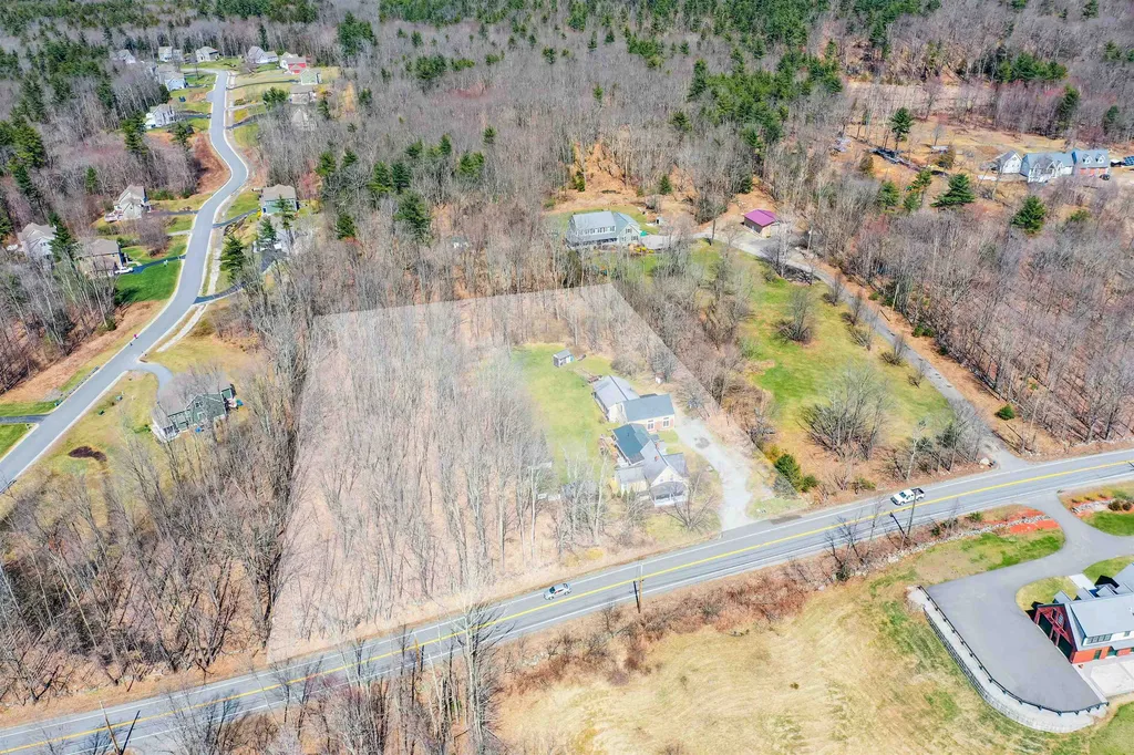 785 Chester Road Auburn NH 03032
