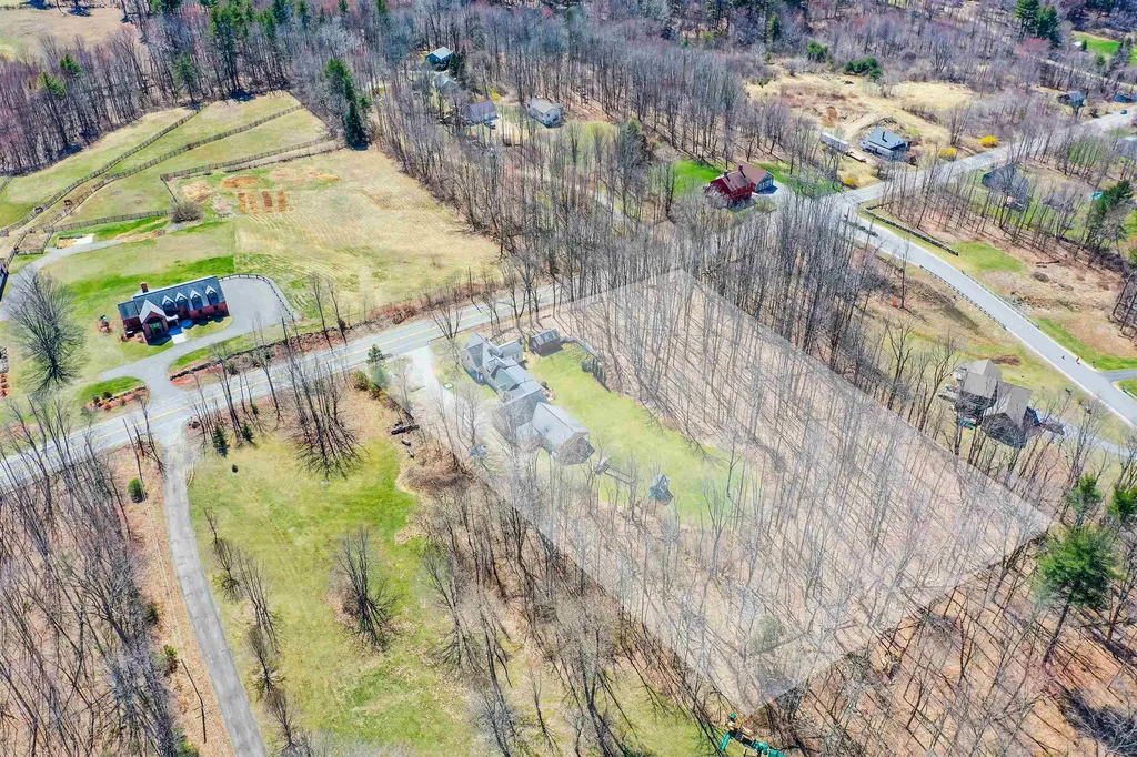 785 Chester Road Auburn NH 03032