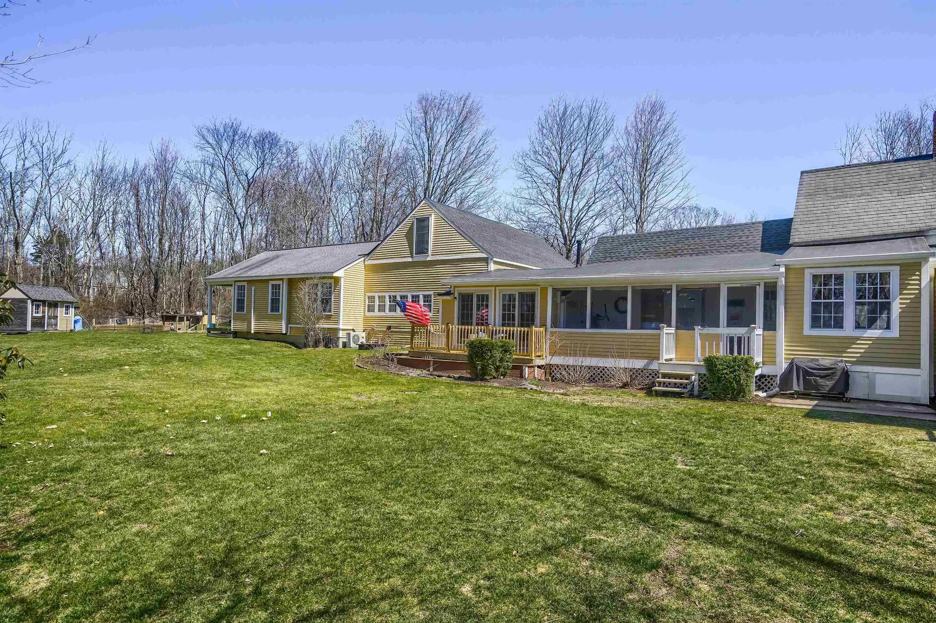 785 Chester Road Auburn NH 03032