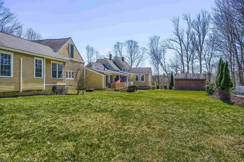 785 Chester Road Auburn NH 03032