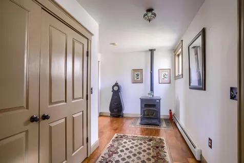 785 Chester Road Auburn NH 03032