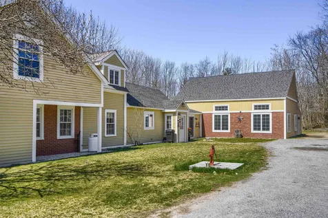 785 Chester Road Auburn NH 03032