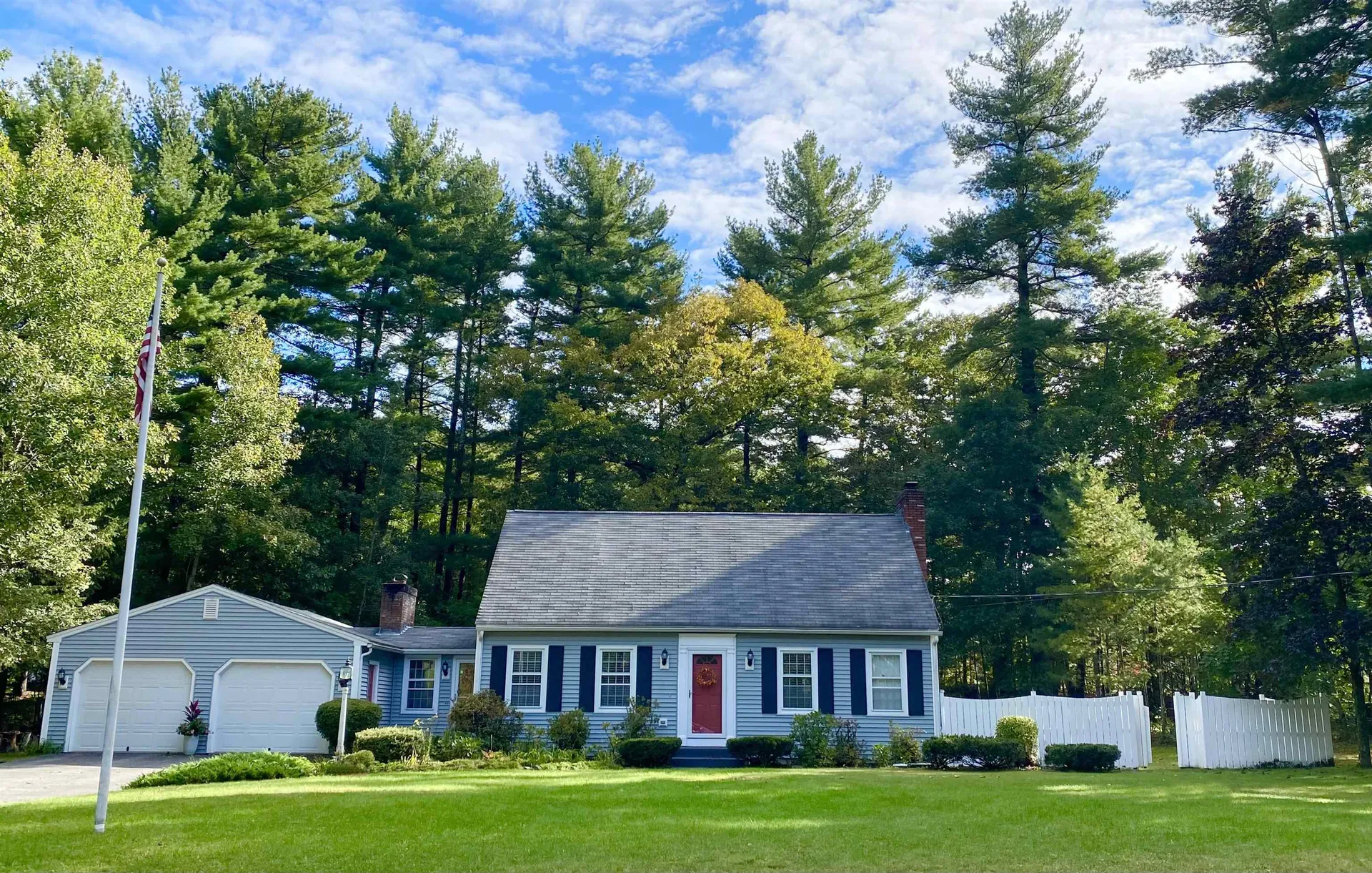 5 Aaron Way Litchfield NH 03052