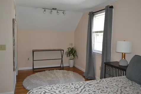 5 Aaron Way Litchfield NH 03052