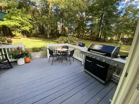 5 Aaron Way Litchfield NH 03052