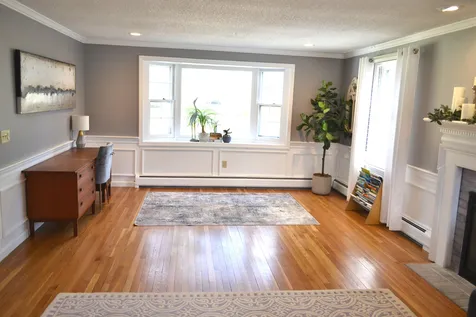 5 Aaron Way Litchfield NH 03052