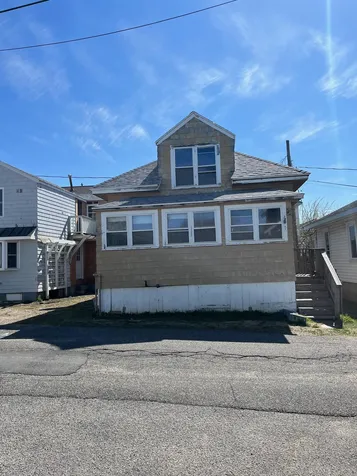 23-25 Kentville Terrace Hampton NH 03842