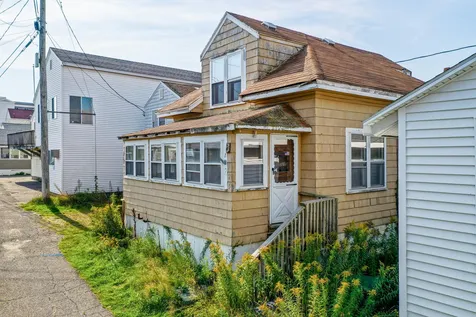 23-25 Kentville Terrace Hampton NH 03842