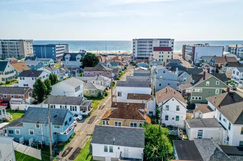 23-25 Kentville Terrace Hampton NH 03842