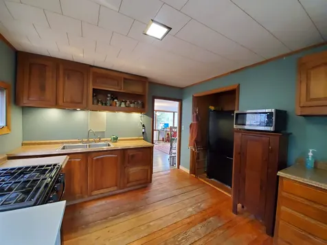 16 Beard Lane Grafton NH 03240