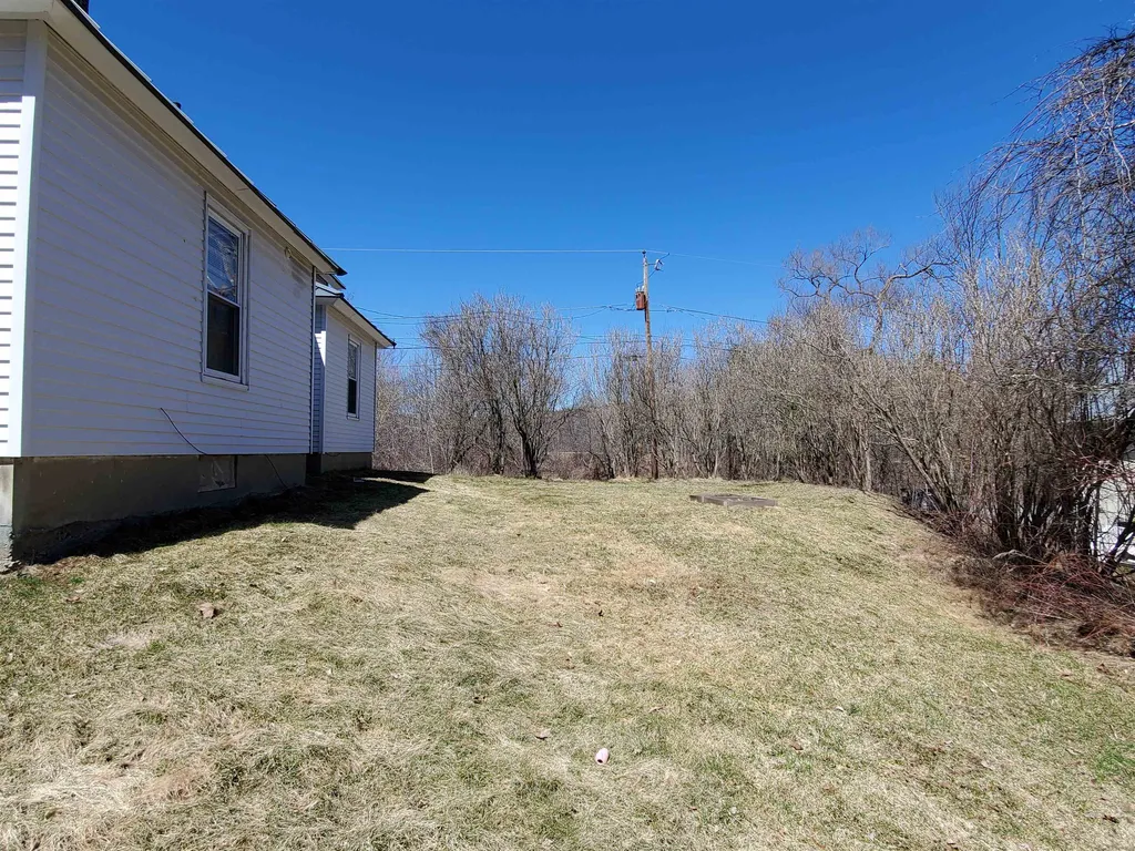 30 Union Street Enfield NH 03748