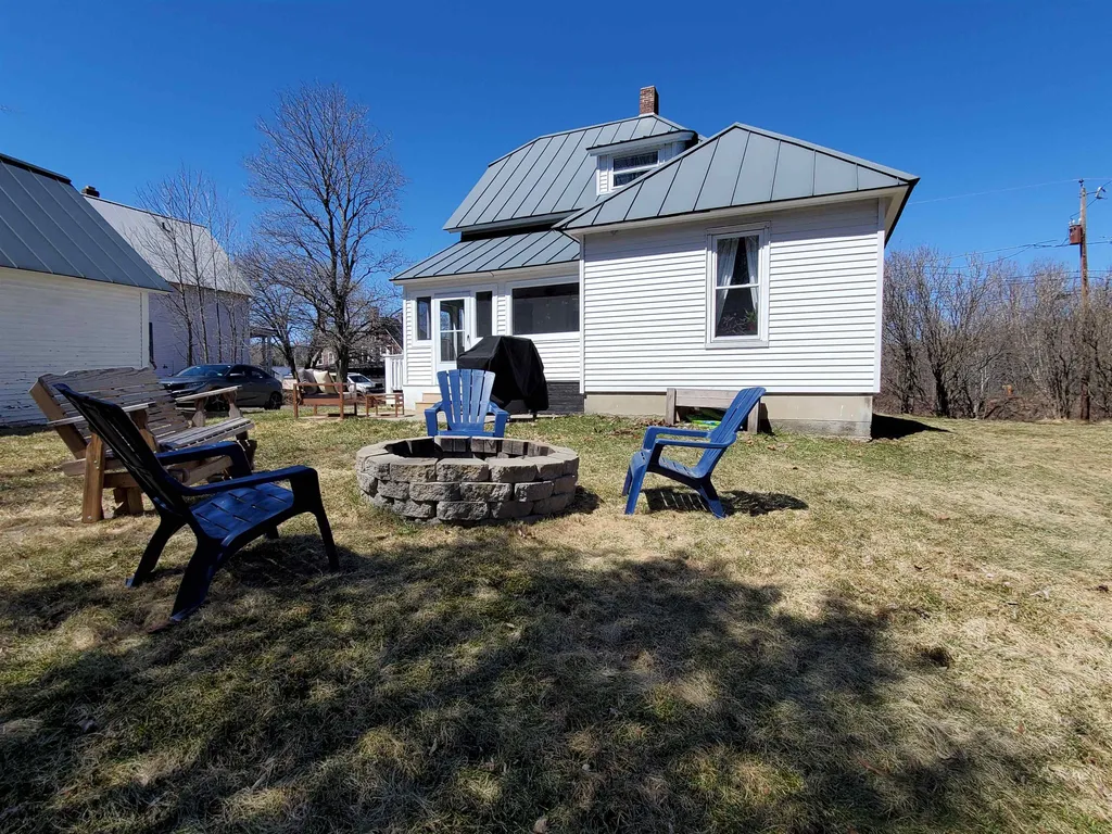 30 Union Street Enfield NH 03748
