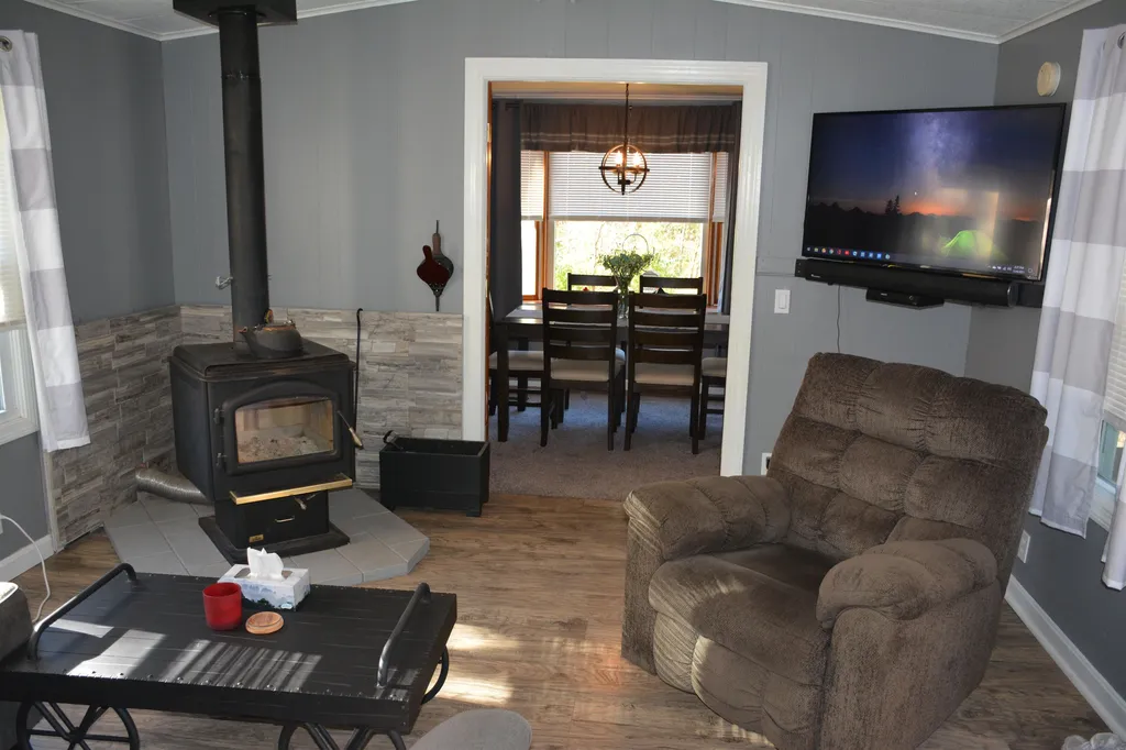 8 Linda Street Danville NH 03819