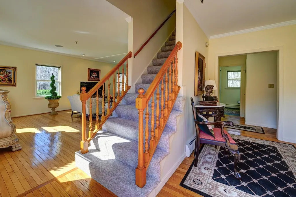 38 Depot Road Hampton Falls NH 03844