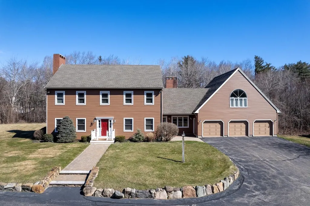 38 Depot Road Hampton Falls NH 03844