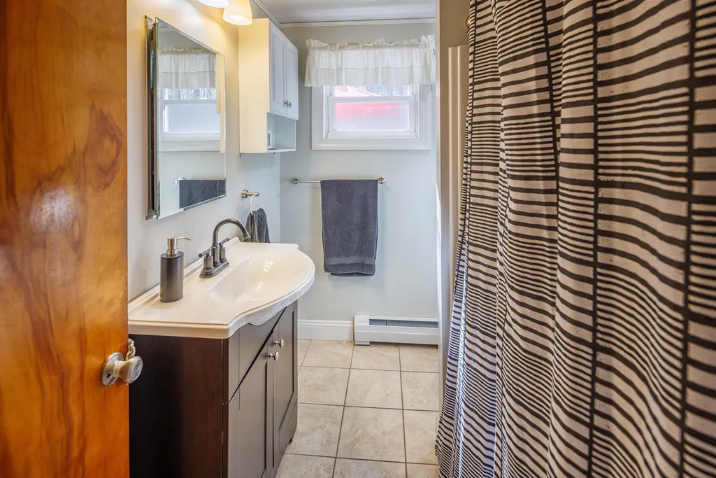 83 Bellamy Road Dover NH 03820