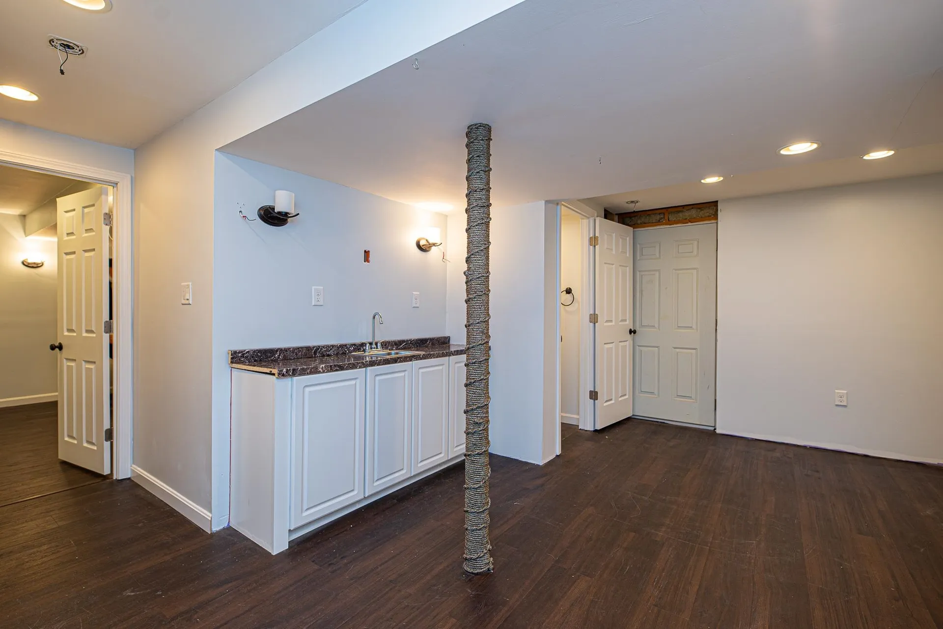 4 Little Hales Lane Hudson NH 03051