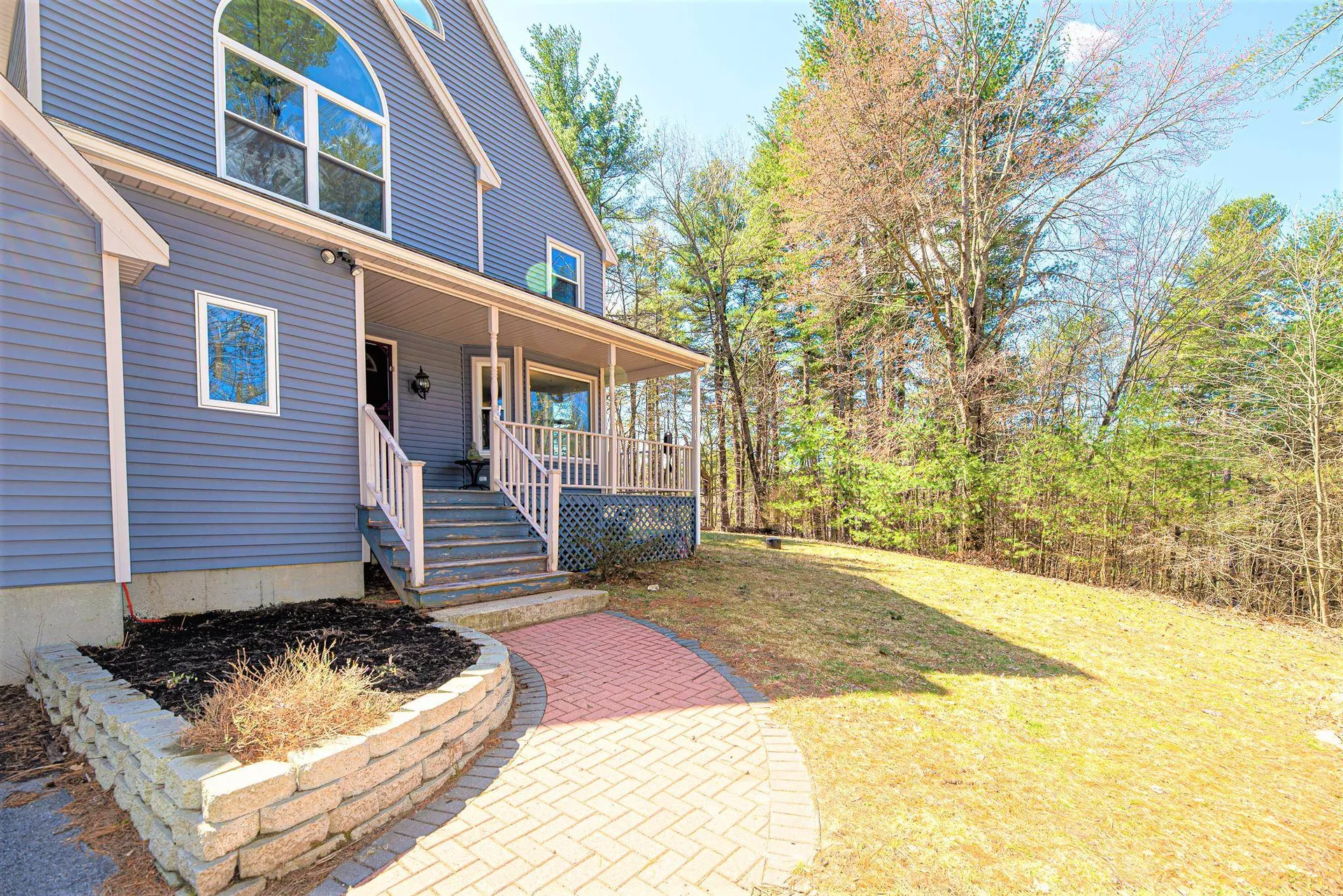 4 Little Hales Lane Hudson NH 03051