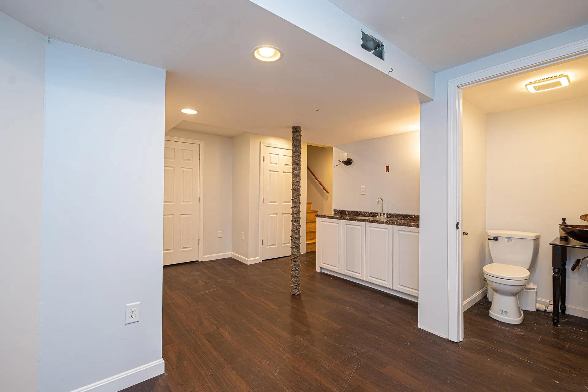 4 Little Hales Lane Hudson NH 03051