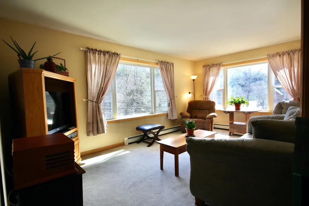 1906 South Road Woodstock VT 05091