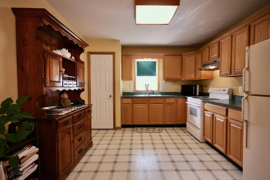 1906 South Road Woodstock VT 05091